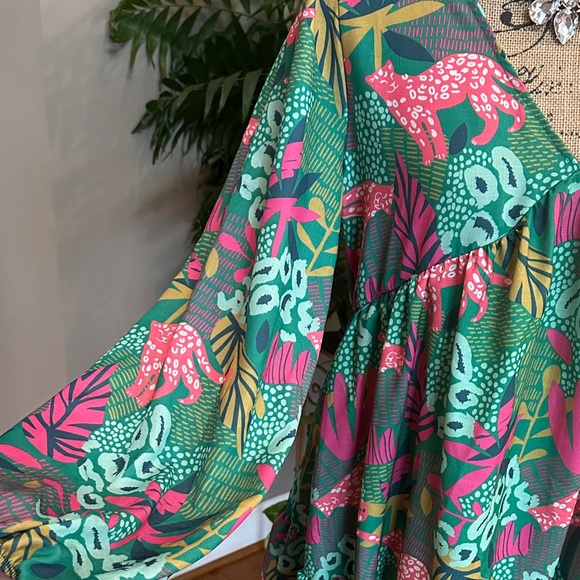 Peach Love California Green and Pink leopard print Midi Dress size large 💚🩷 - Picture 3 of 13